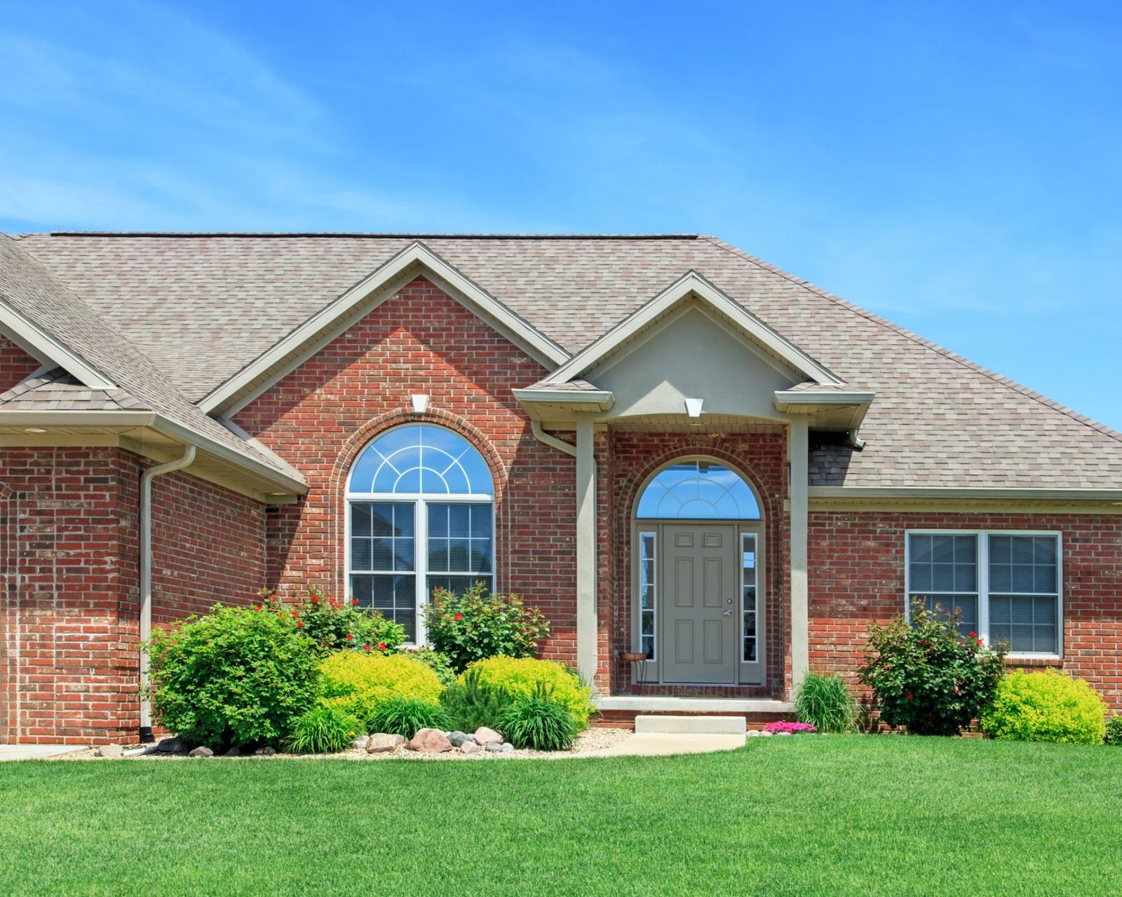 Timeless Materials for Lowcountry Homes: Wood, Brick, and Stone That Last